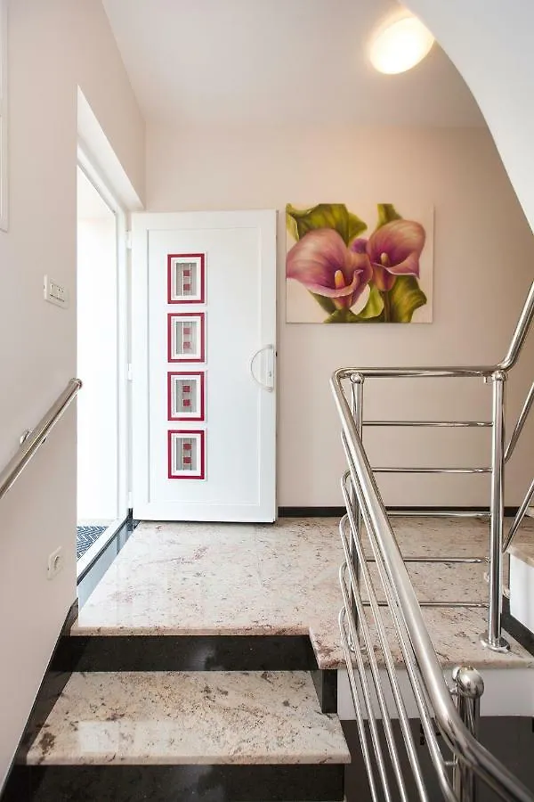 Villa Apartments Art Trogir