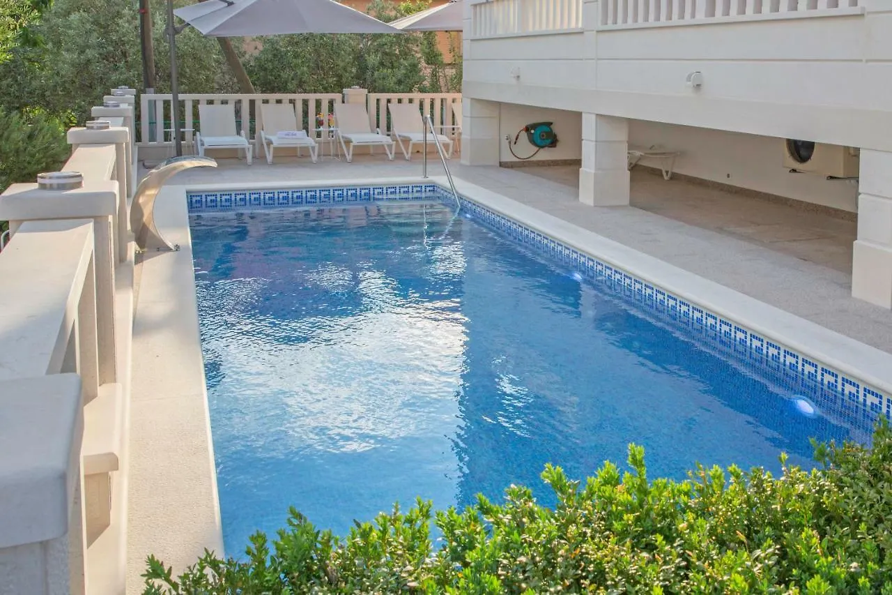 Villa Apartments Art Trogir