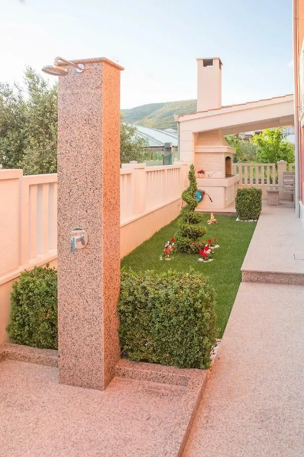 Villa Apartments Art Trogir