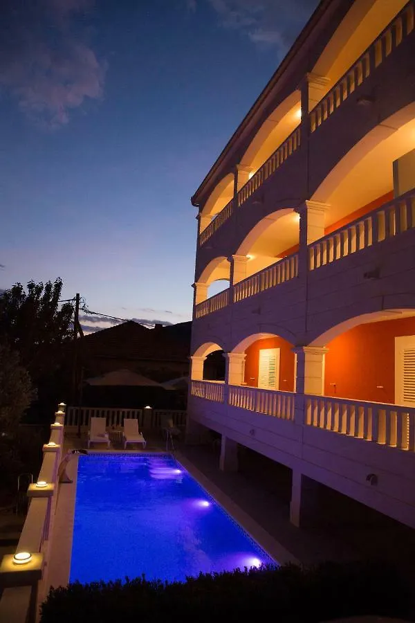 Villa Apartments Art Trogir